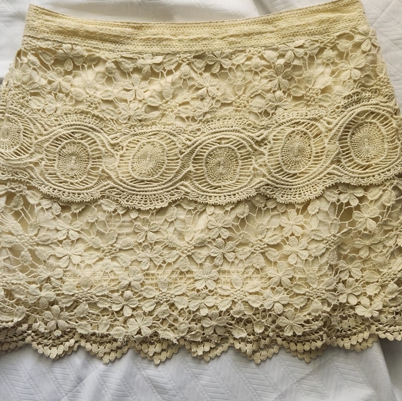 Free People Crochet Tiered Lace Mini Skirt Off White Cotton Lined Size 2 - Picture 3 of 7